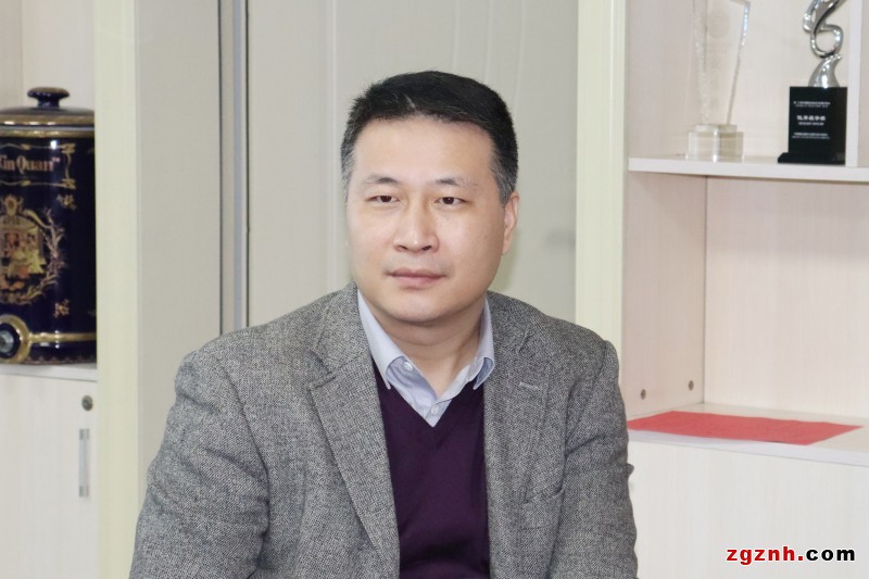 深圳市智能化學(xué)會副會長：余輝 