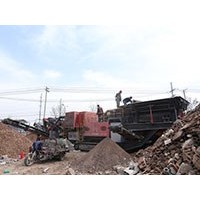 建筑垃圾粉碎我只選移動(dòng)破碎機(jī)，方便不止一點(diǎn)點(diǎn)YD16