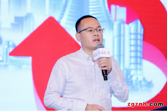 以“創(chuàng)新驅(qū)動(dòng) 智鏈極核”為主題，第十屆中國(guó)（西部）電子信息博覽會(huì)于成都盛大開幕